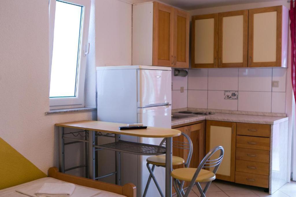 Apartment Ari Superior Novalja