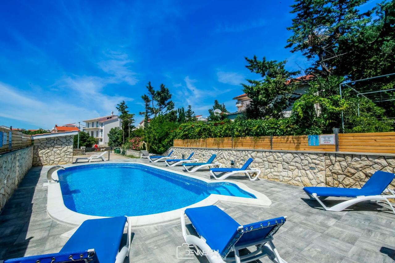 Apartment Ari Superior Novalja